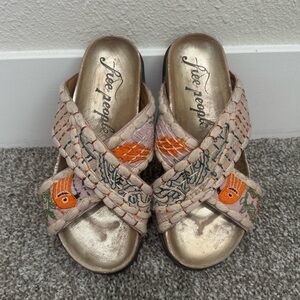 Free People Wildflowers Crossband Sandals Boho‎ Size 7 Bird Paradise Vacation